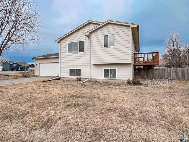 6320 W 66th St Street, Sioux Falls, SD 57106