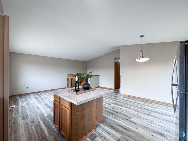 6320 W 66th St Street, Sioux Falls, SD 57106