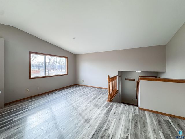 6320 W 66th St Street, Sioux Falls, SD 57106