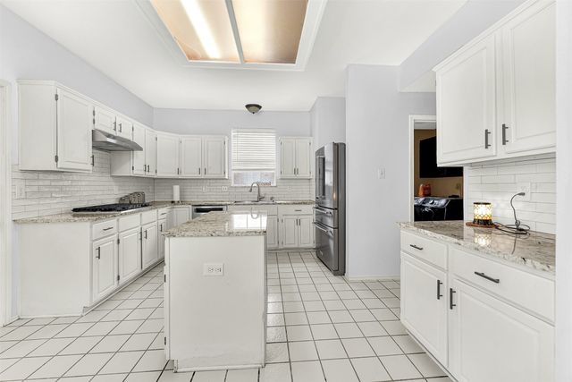 8506 Manchester Drive, Rowlett, TX 75089
