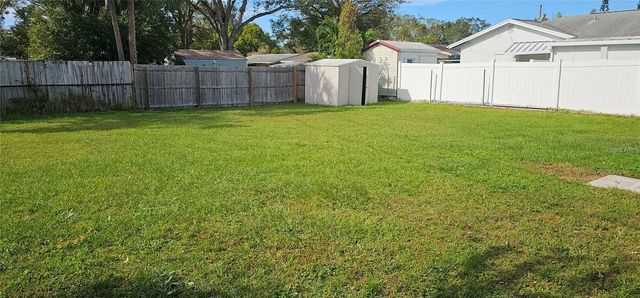 815 10TH STREET NW, Largo, FL 33770