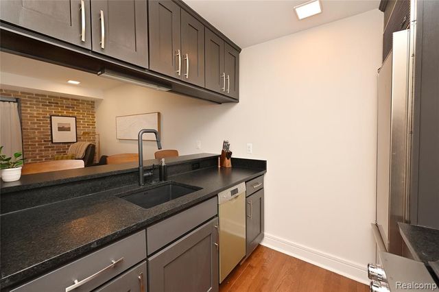 411 S Old Woodward Avenue Unit 911, Birmingham, MI 48009