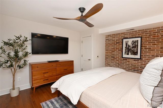 411 S Old Woodward Avenue Unit 911, Birmingham, MI 48009