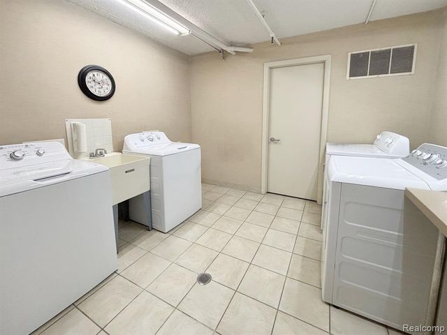 411 S Old Woodward Avenue Unit 911, Birmingham, MI 48009