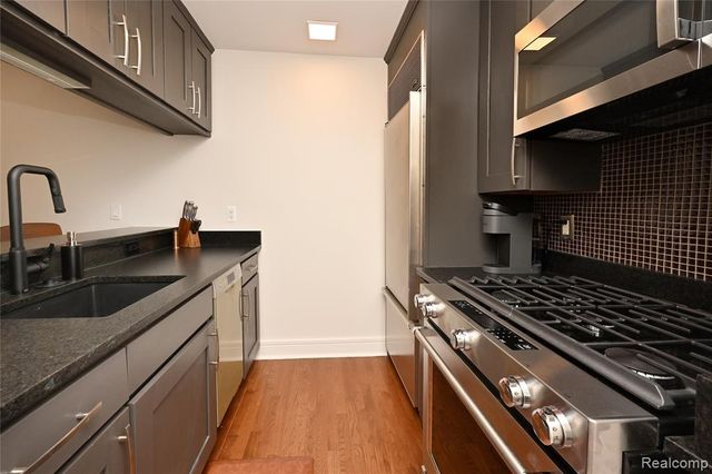 411 S Old Woodward Avenue Unit 911, Birmingham, MI 48009