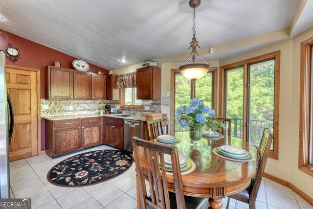 5940 Jackson Lane, Young Harris, GA 30582