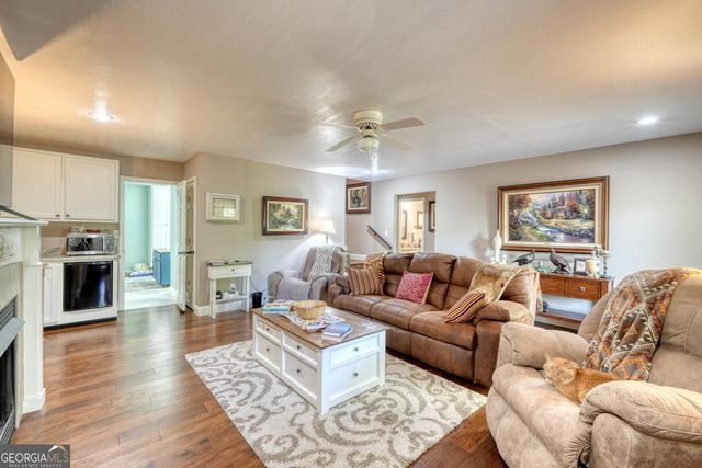 5940 Jackson Lane, Young Harris, GA 30582