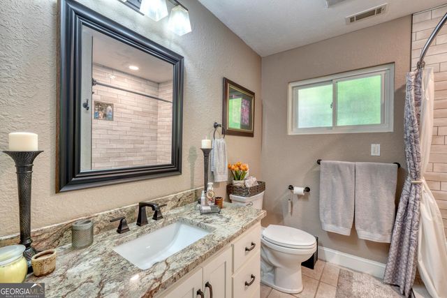 5940 Jackson Lane, Young Harris, GA 30582