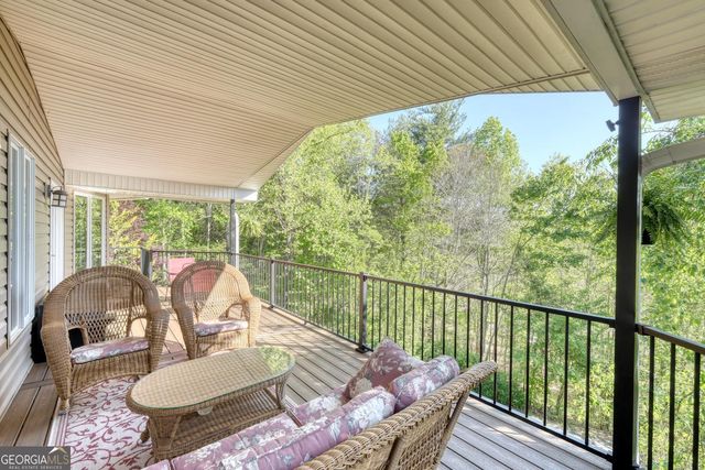 5940 Jackson Lane, Young Harris, GA 30582