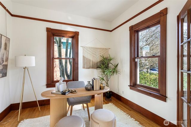 106 NE 59th Street, Seattle, WA 98105