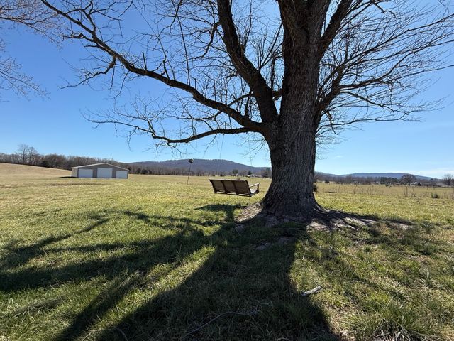 415 Viola Rd, Mcminnville, TN 37110