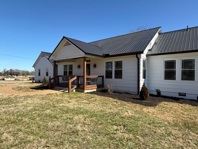 415 Viola Rd, Mcminnville, TN 37110