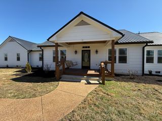 415 Viola Rd, Mcminnville, TN 37110