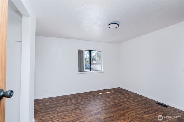 6703 5th Way SE, Lacey, WA 98503