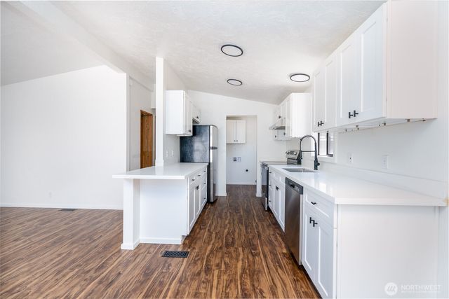 6703 5th Way SE, Lacey, WA 98503