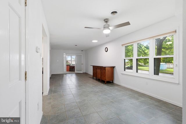 1701 SARATOGA CT, Allentown, PA 18104