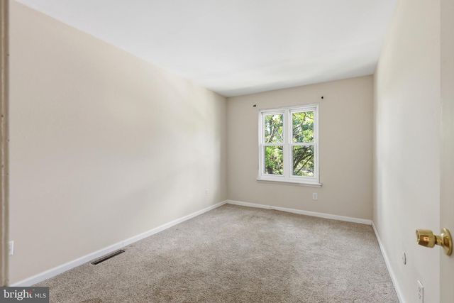 1701 SARATOGA CT, Allentown, PA 18104