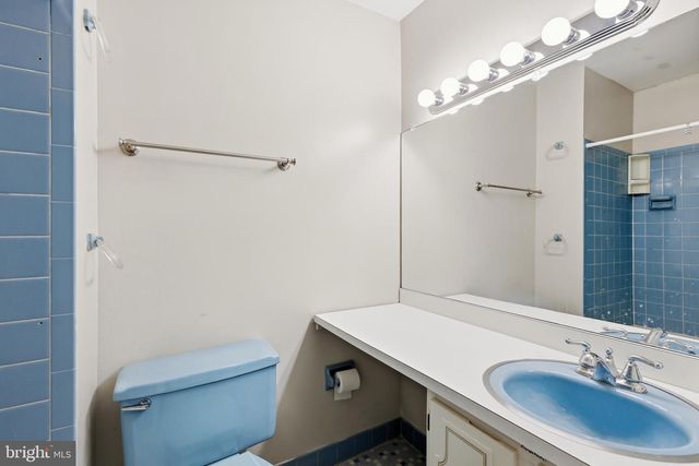 1701 SARATOGA CT, Allentown, PA 18104