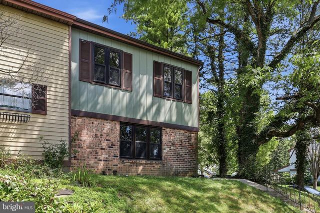1701 SARATOGA CT, Allentown, PA 18104