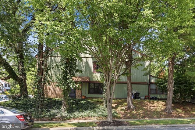 1701 SARATOGA CT, Allentown, PA 18104