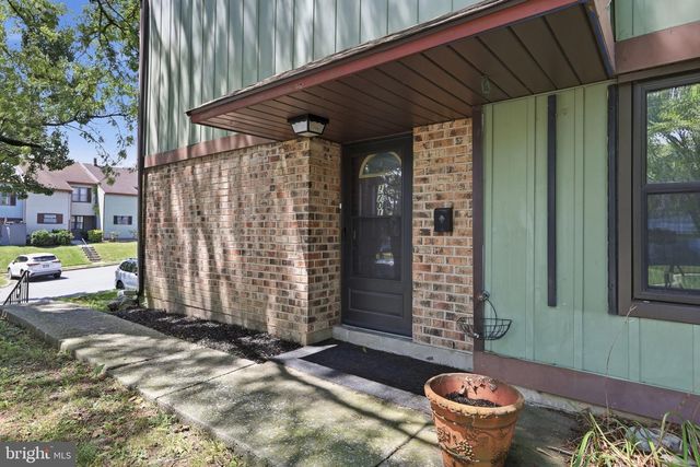1701 SARATOGA CT, Allentown, PA 18104