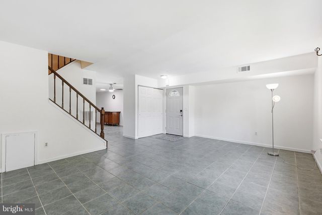 1701 SARATOGA CT, Allentown, PA 18104