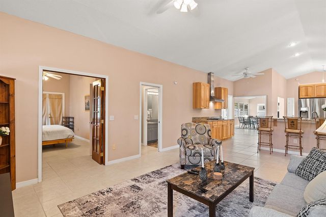 922 Jackson Way, Fort Pierce, FL 34949