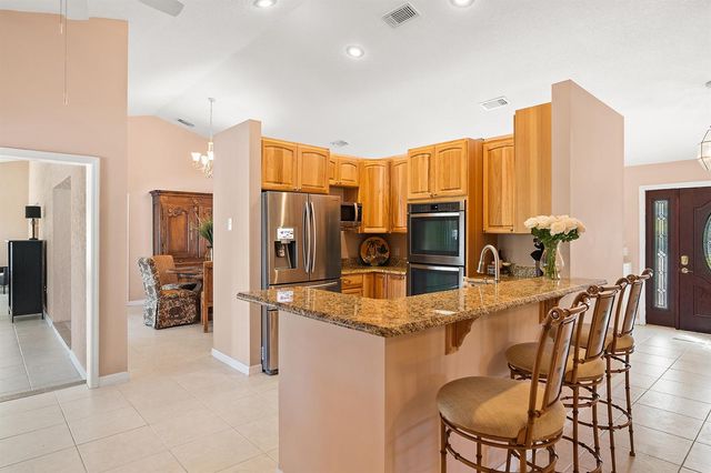 922 Jackson Way, Fort Pierce, FL 34949