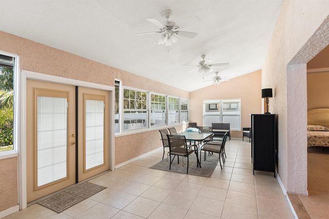 922 Jackson Way, Fort Pierce, FL 34949