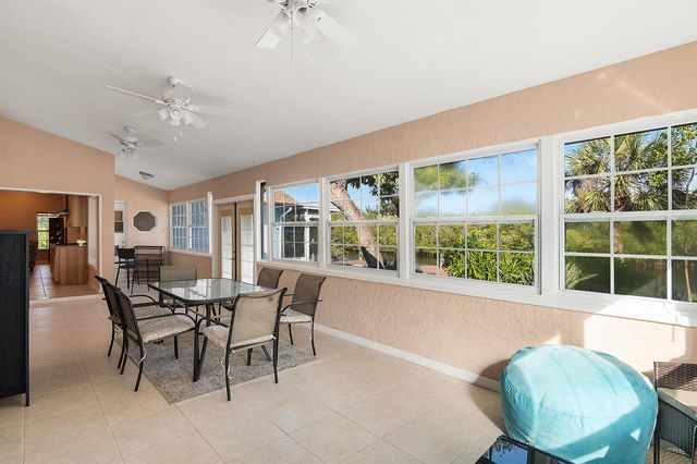 922 Jackson Way, Fort Pierce, FL 34949