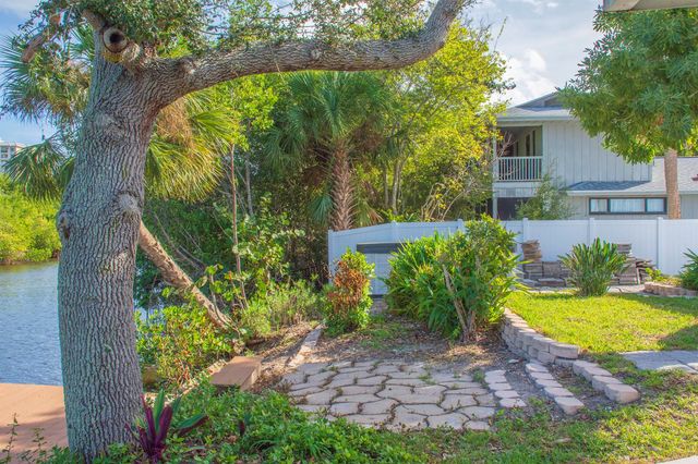 922 Jackson Way, Fort Pierce, FL 34949