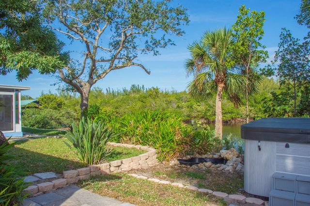922 Jackson Way, Fort Pierce, FL 34949