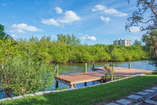 922 Jackson Way, Fort Pierce, FL 34949