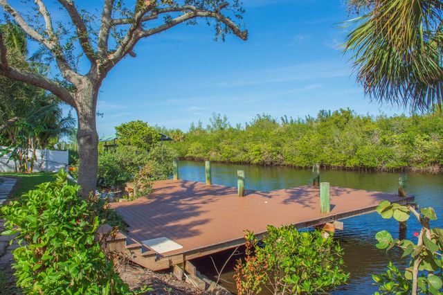 922 Jackson Way, Fort Pierce, FL 34949