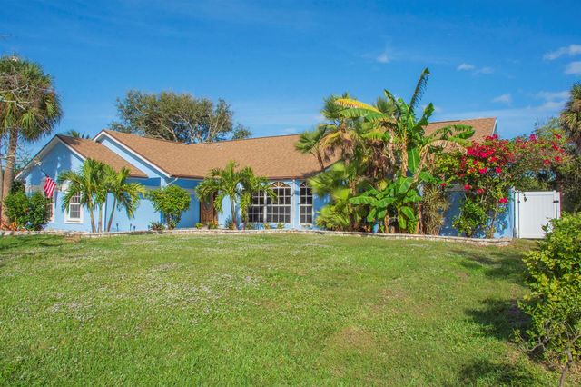 922 Jackson Way, Fort Pierce, FL 34949