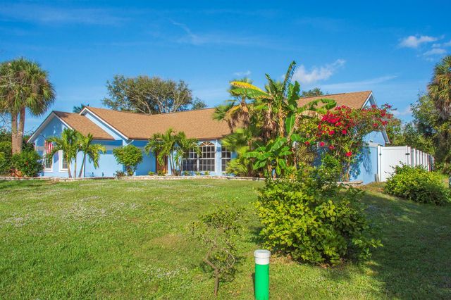 922 Jackson Way, Fort Pierce, FL 34949
