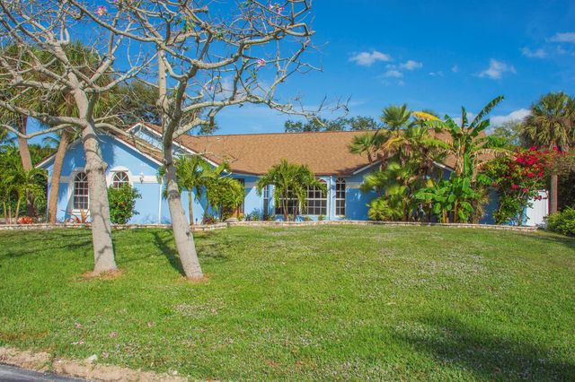 922 Jackson Way, Fort Pierce, FL 34949