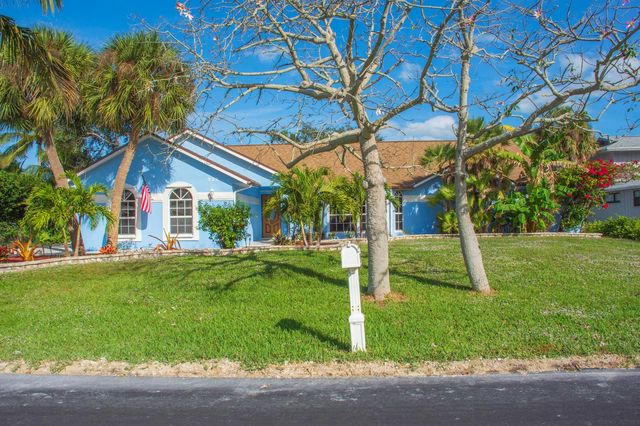 922 Jackson Way, Fort Pierce, FL 34949
