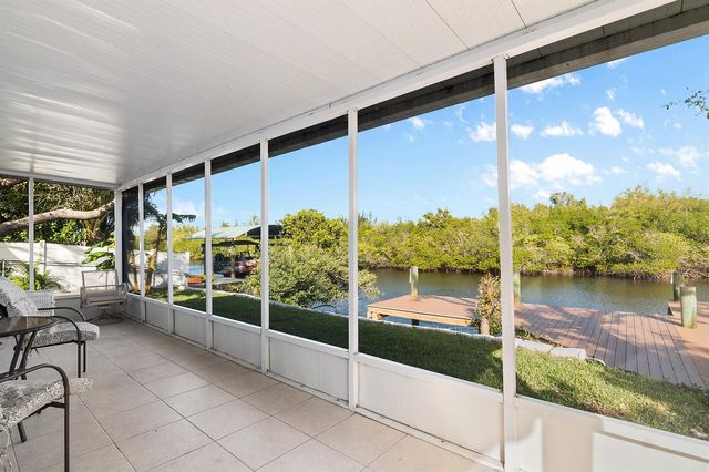 922 Jackson Way, Fort Pierce, FL 34949