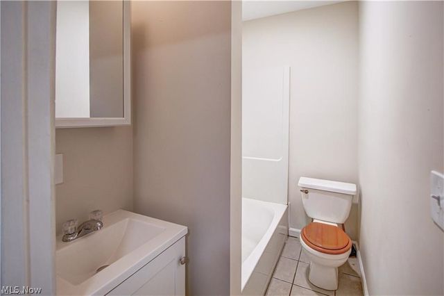 7619 Lawn Avenue, Cleveland, OH 44102