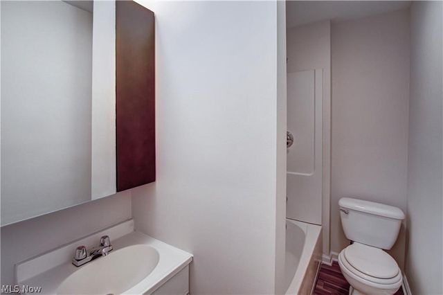 7619 Lawn Avenue, Cleveland, OH 44102