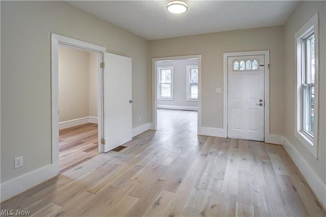 7619 Lawn Avenue, Cleveland, OH 44102