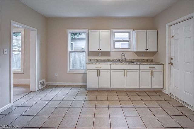 7619 Lawn Avenue, Cleveland, OH 44102