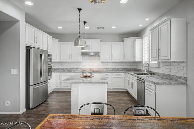 5103 S MOCCASIN Trail, Gilbert, AZ 85298