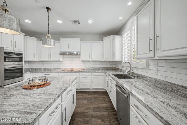 5103 S MOCCASIN Trail, Gilbert, AZ 85298