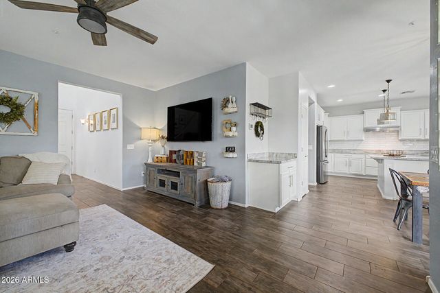 5103 S MOCCASIN Trail, Gilbert, AZ 85298