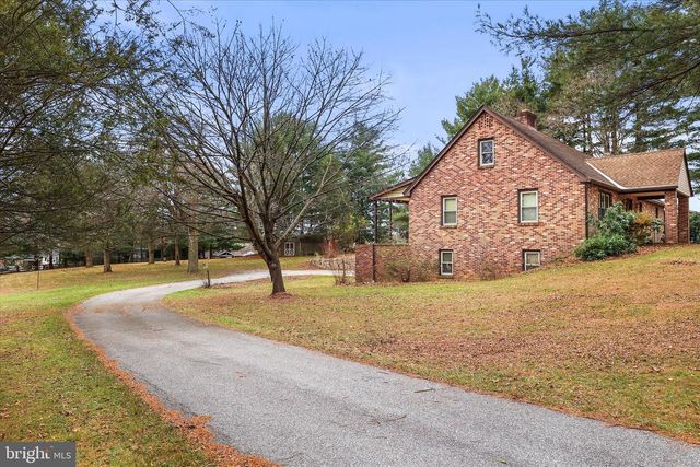 521 WINDY HILL RD, New Freedom, PA 17349