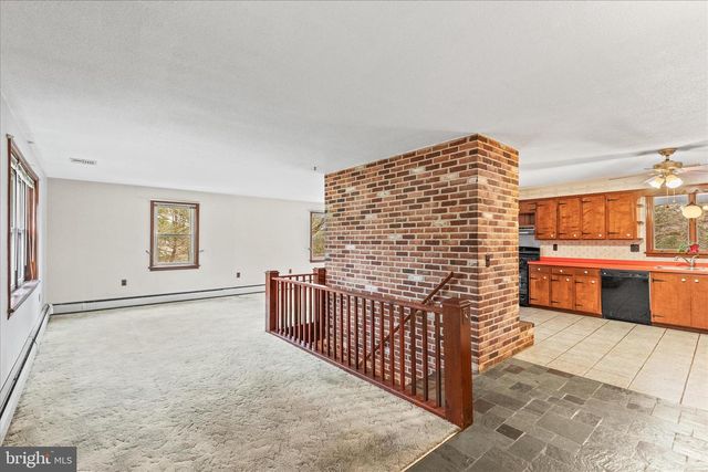 521 WINDY HILL RD, New Freedom, PA 17349