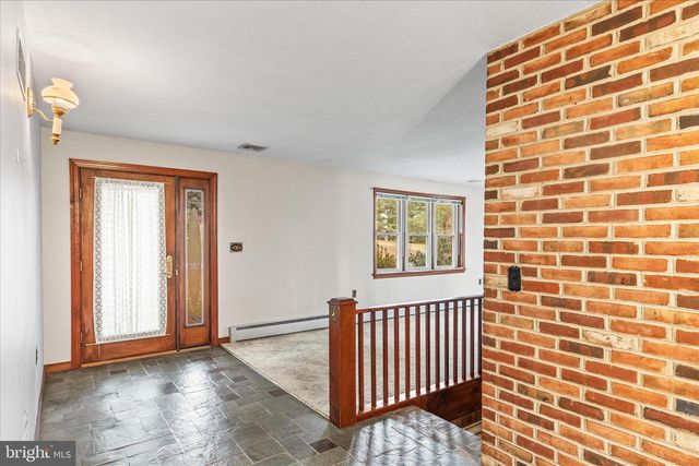 521 WINDY HILL RD, New Freedom, PA 17349