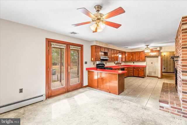 521 WINDY HILL RD, New Freedom, PA 17349